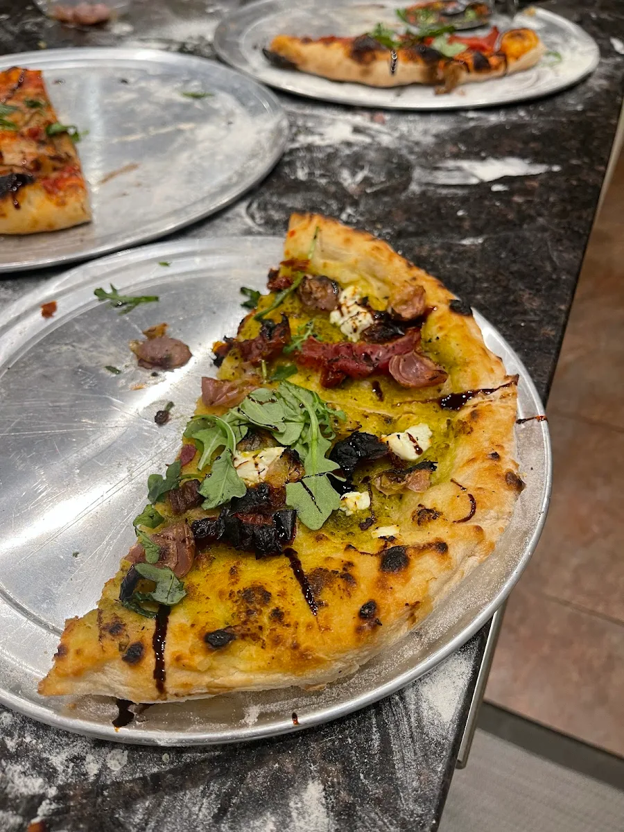 Highlights, Monopoli Pizza