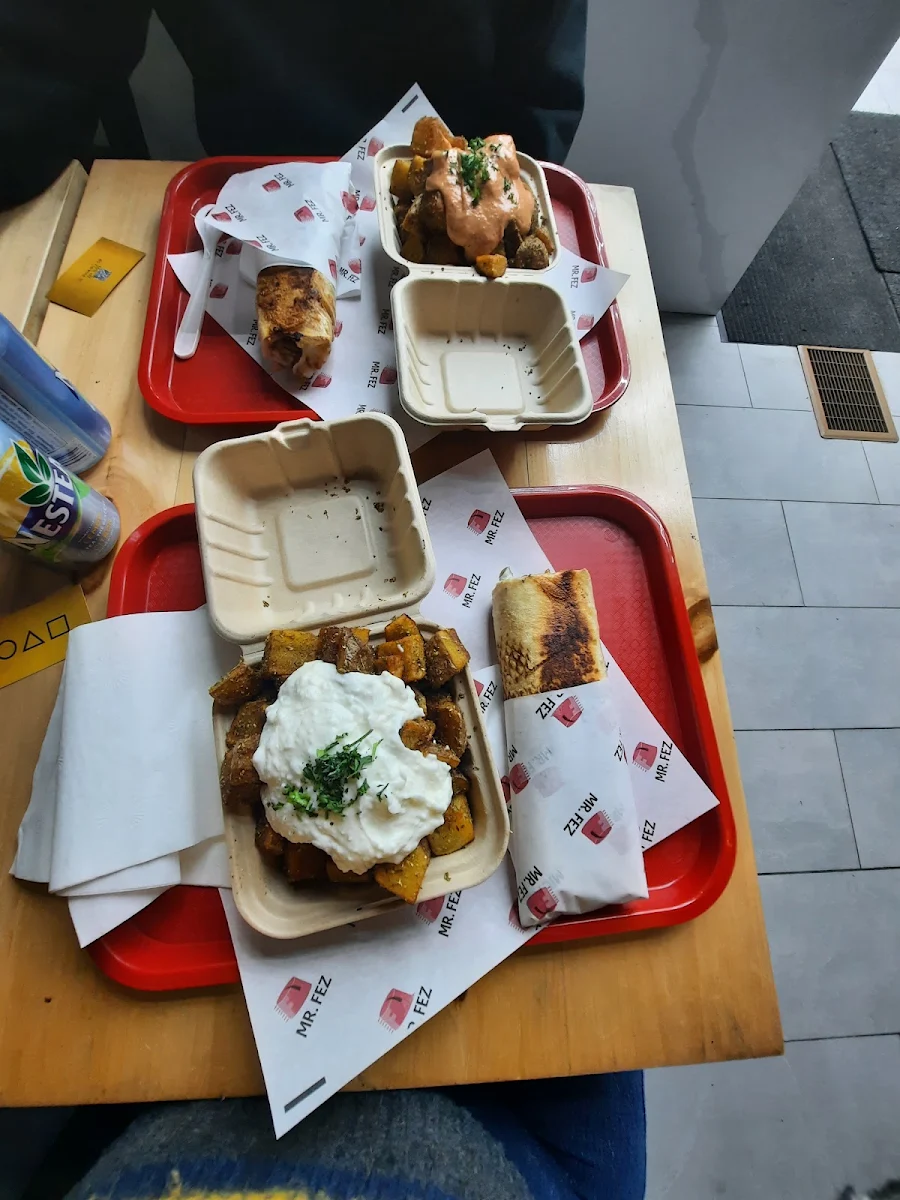 Highlights, Mr. Fez Shawarma (Byward)