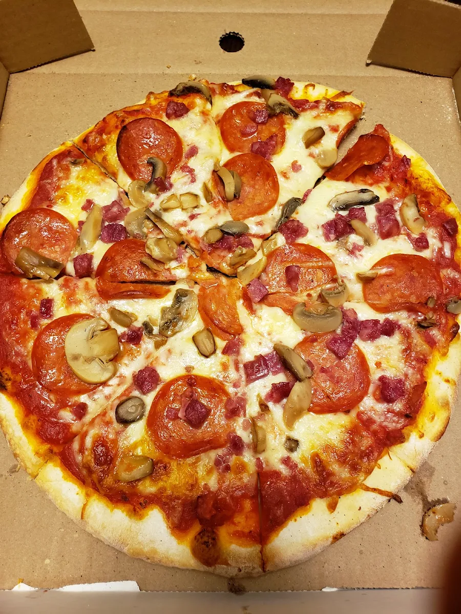 Canadian Pizza