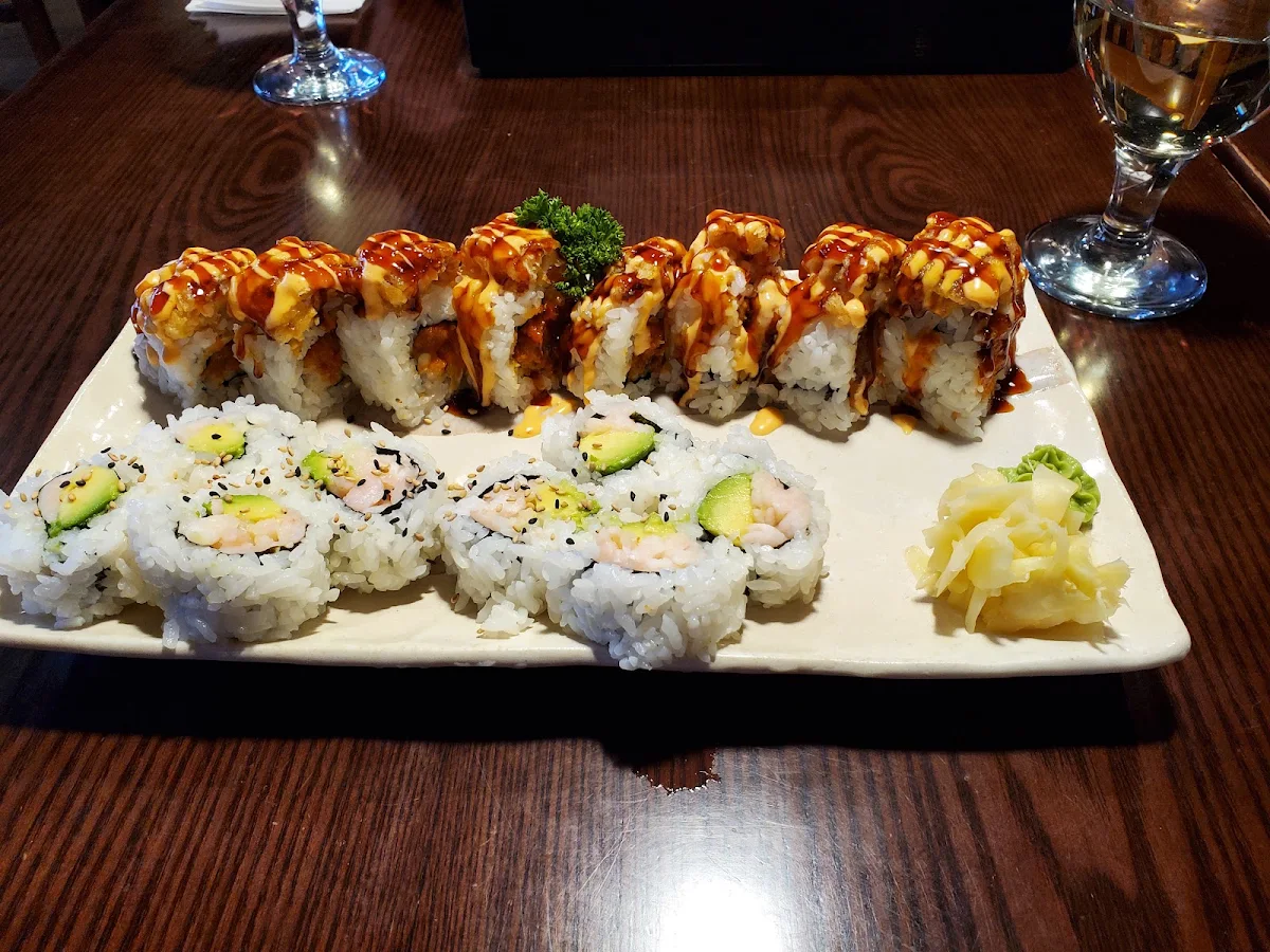 Shrimp Avocado Roll 8 pcs