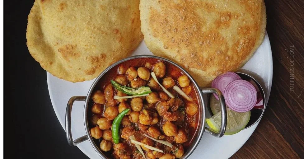 Choley Bhature And Samosa Chaat