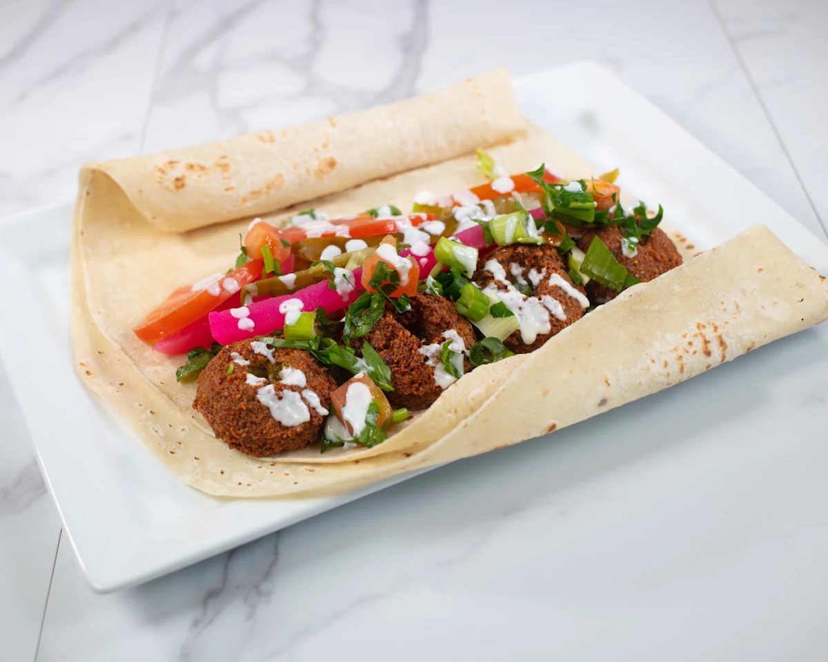 Falafel Wrap, Tuque Shawarma