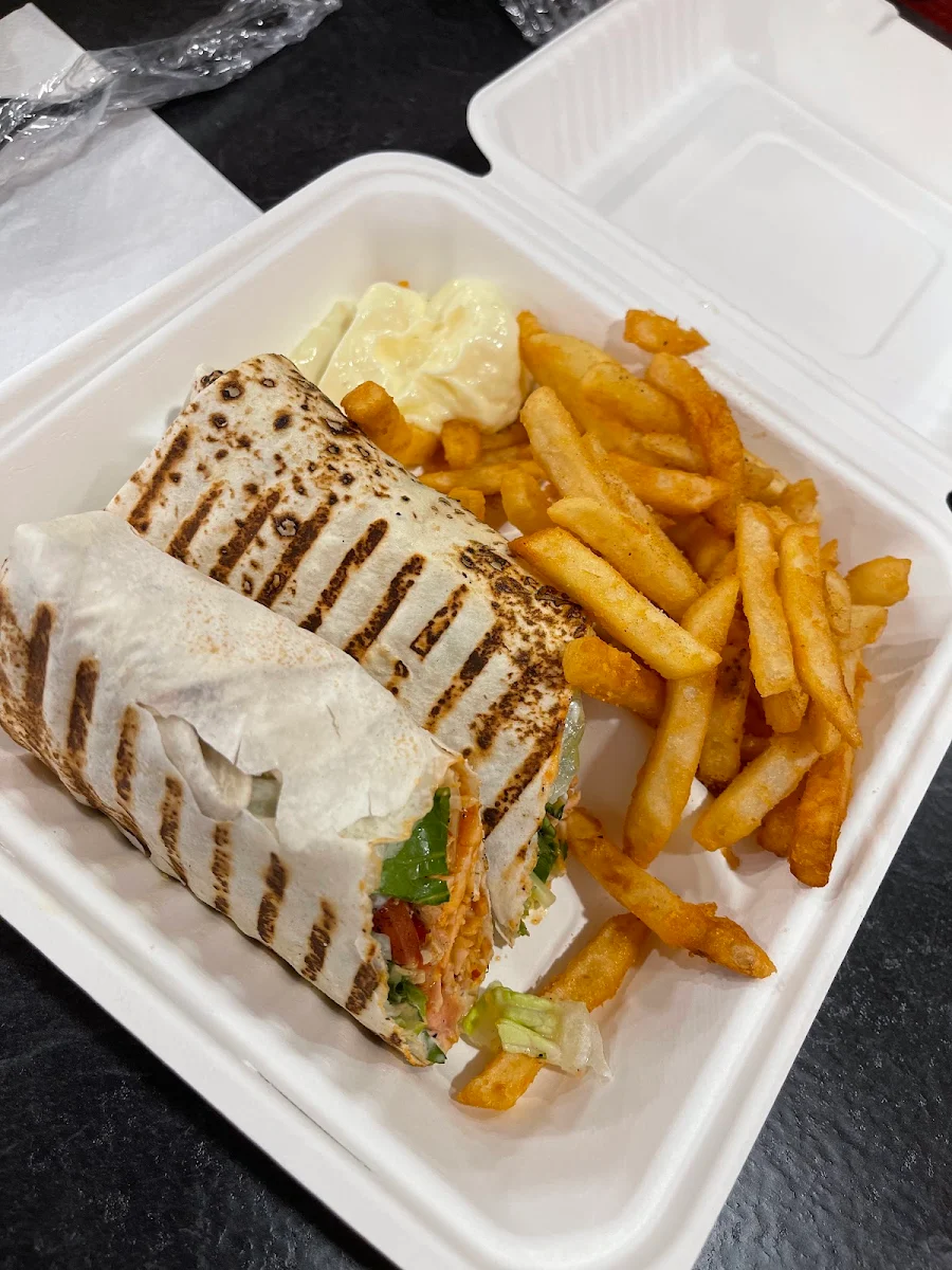 Highlights, Tuque Shawarma