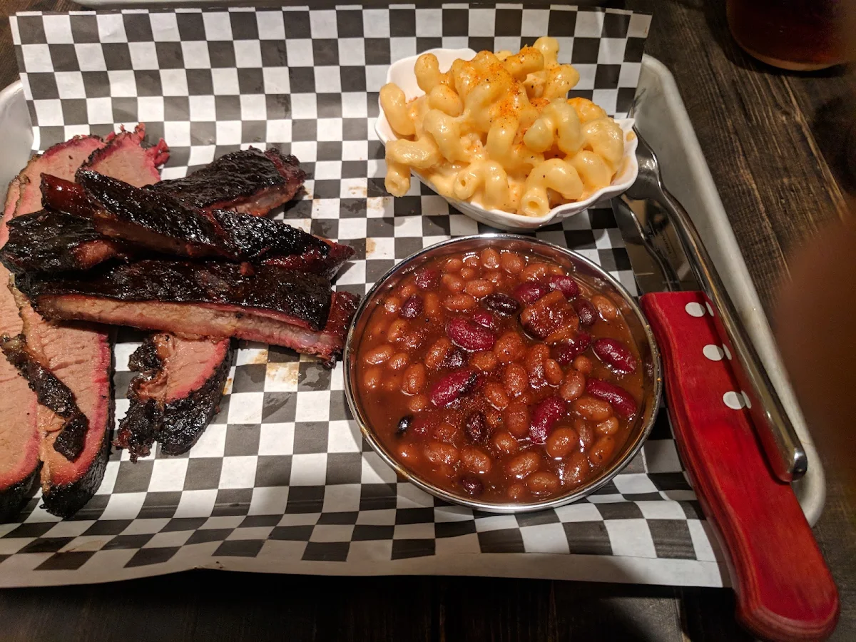 Plat Le Texas Brisket Plate