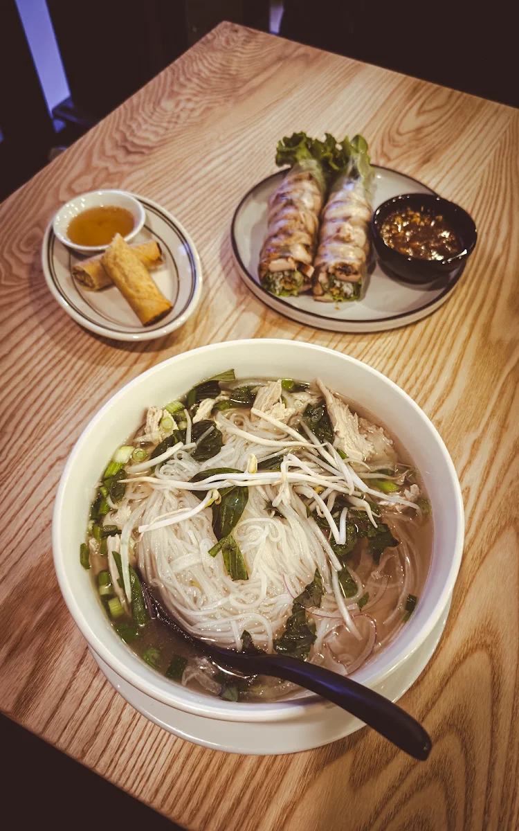Hoanh Thanh Soup – Wonton Soup