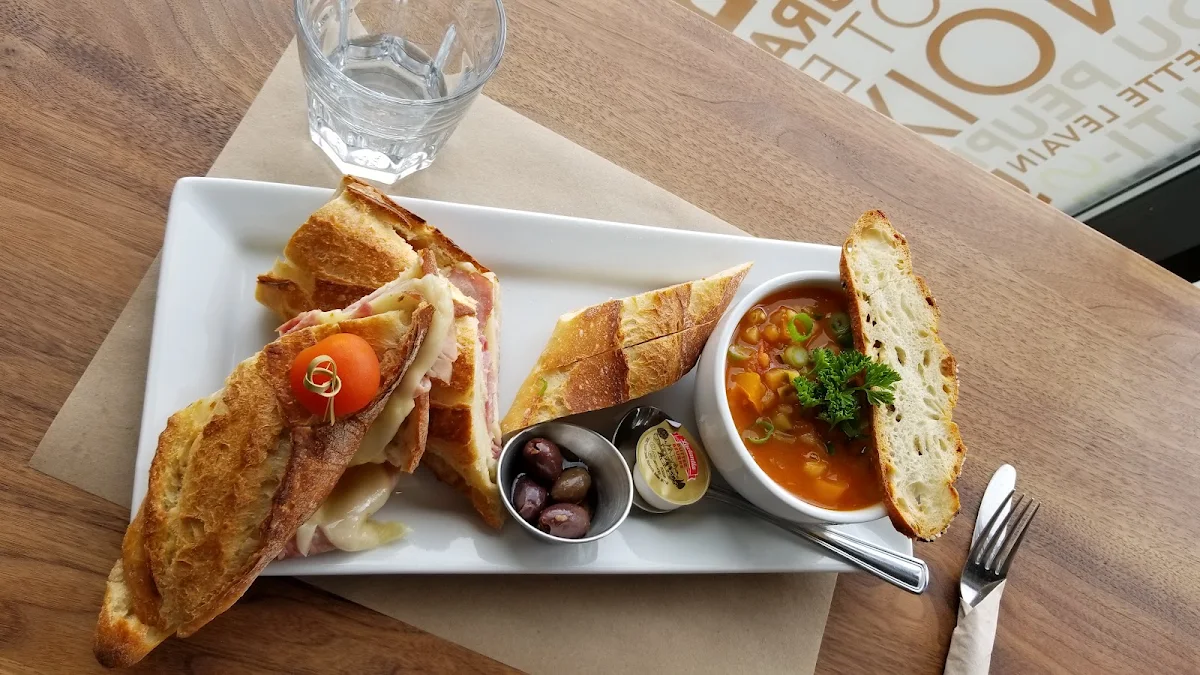 Sandwich Au Jambon