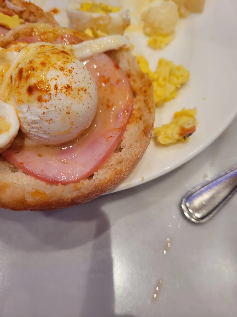 Eggs Benedict, The Buffet at Cascades Casino Delta