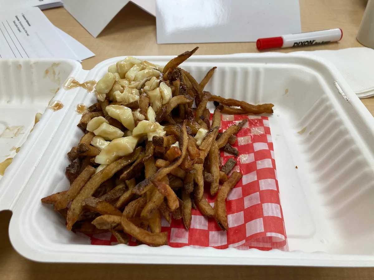 Large Poutine