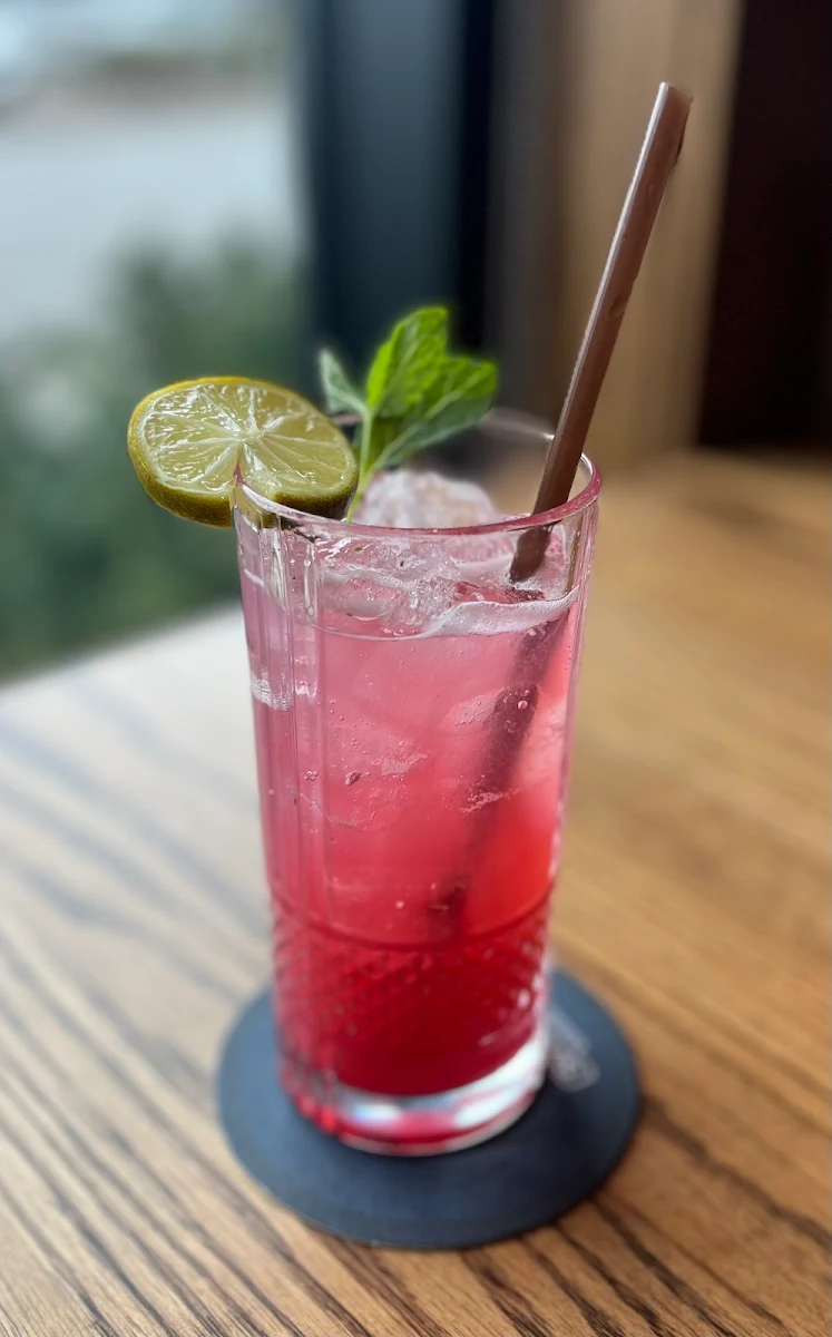 Raspberry Dragon Fruit No-Jito