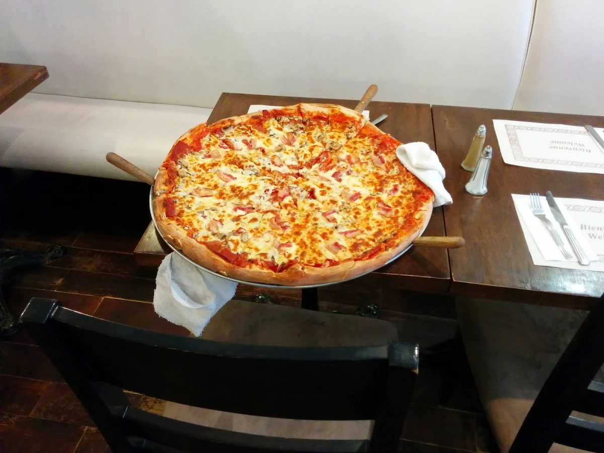 Pepperoni & Mushroom Pizza