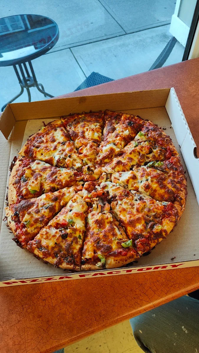Shahi Butter Chicken Pizza