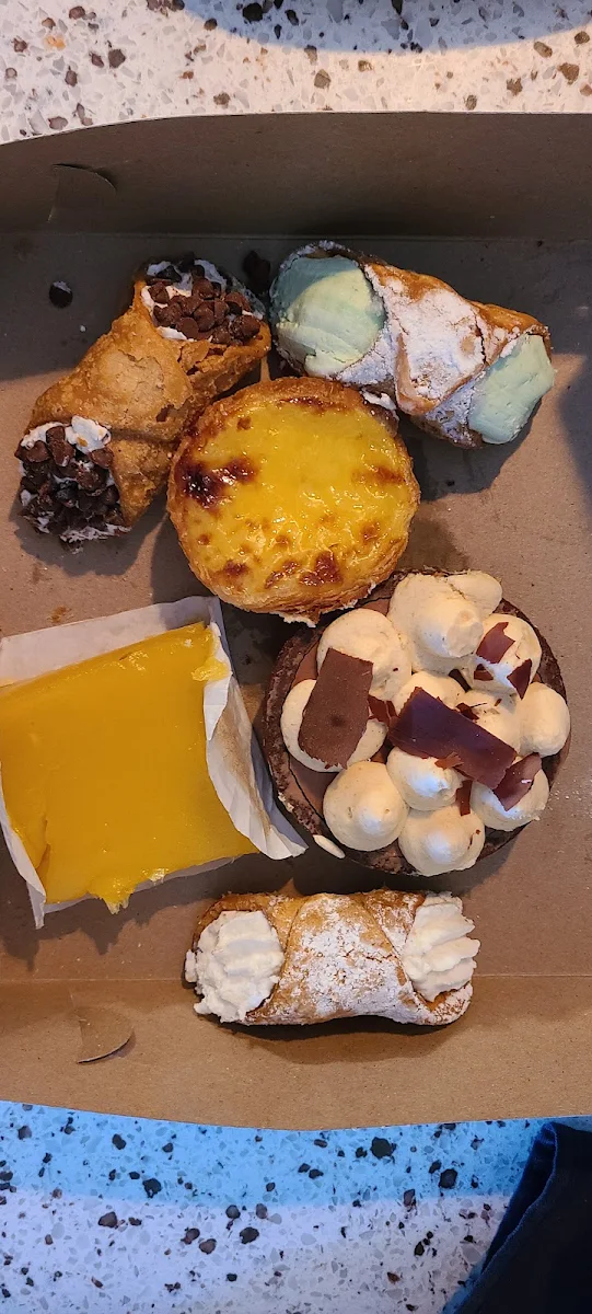 Cannoli Siciliani