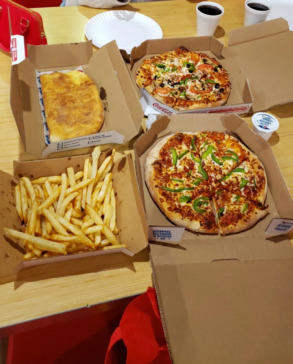 Vegetarian Pizza Green Peppers Pizza Oven Baked French Fries and Cina Stix