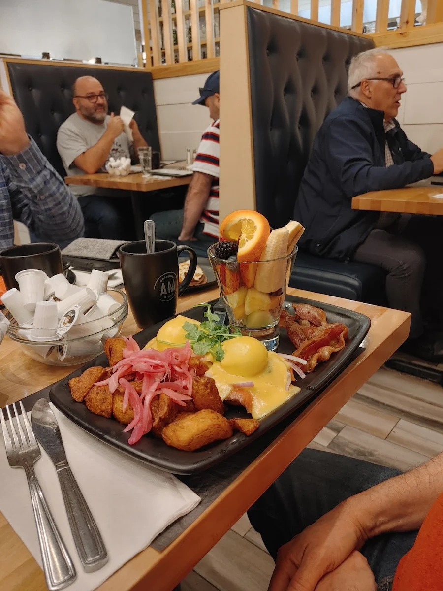 Oeufs Bénédictine Avec Saumon Fumé