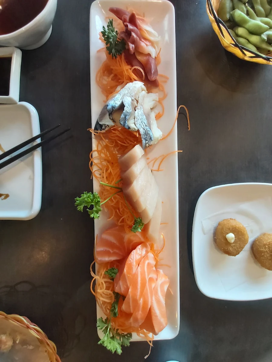 Mixed Sushi & Sashimi Platter