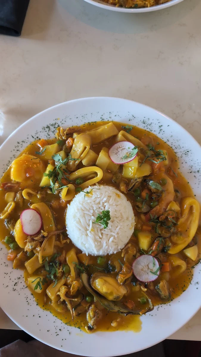 Cau Cau De Mariscos