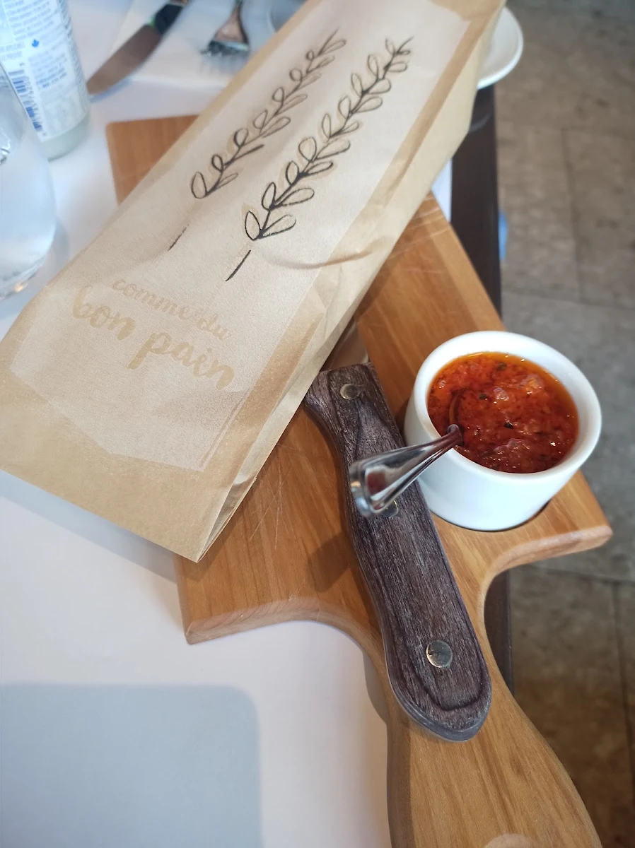 Baguette Et Pesto Rouge