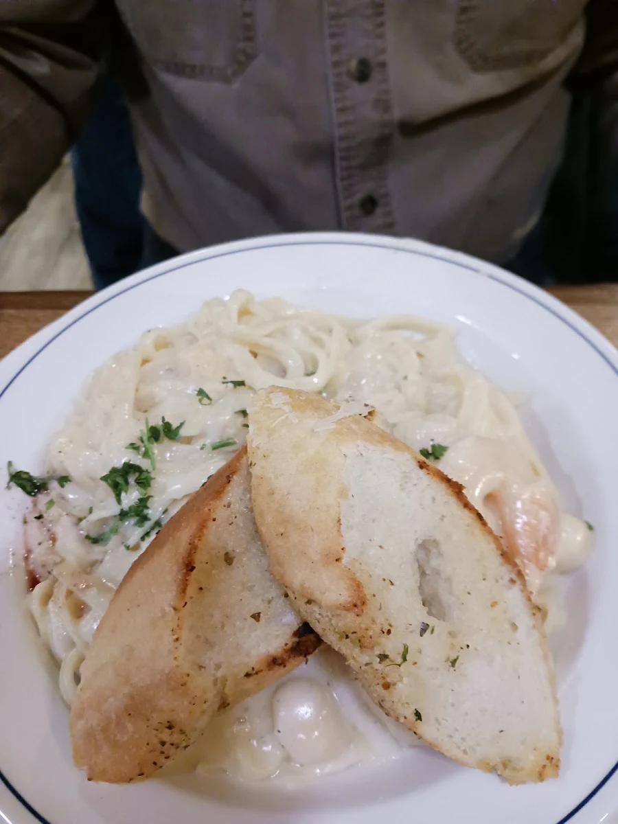 Fettuccine Alfredo with Shrimp