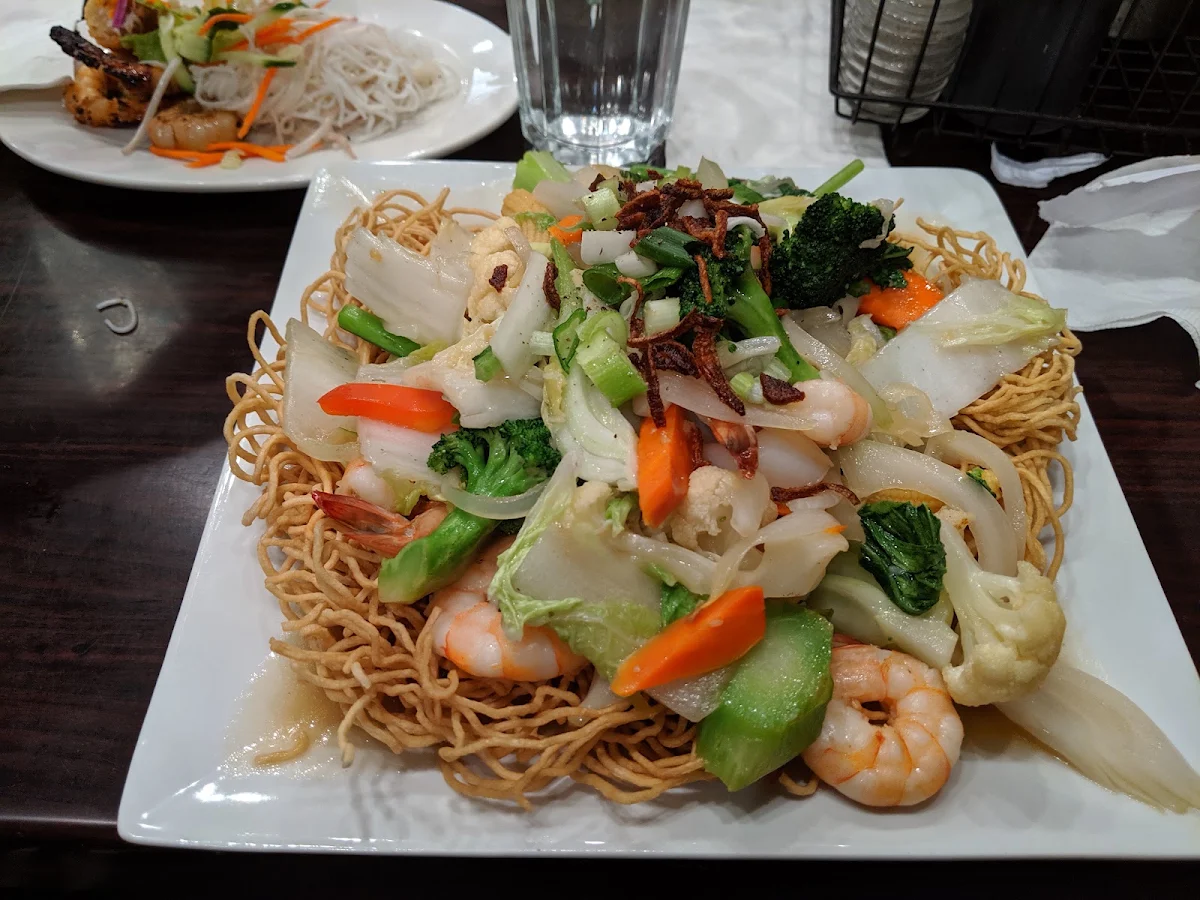 Crispy Noodles MI Xao Don