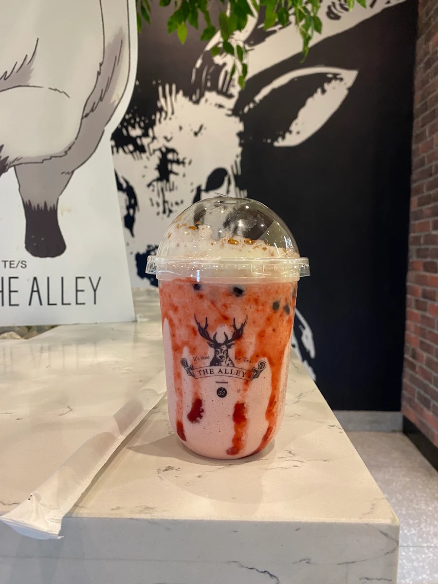 Crunchy Strawberry Milk Tea