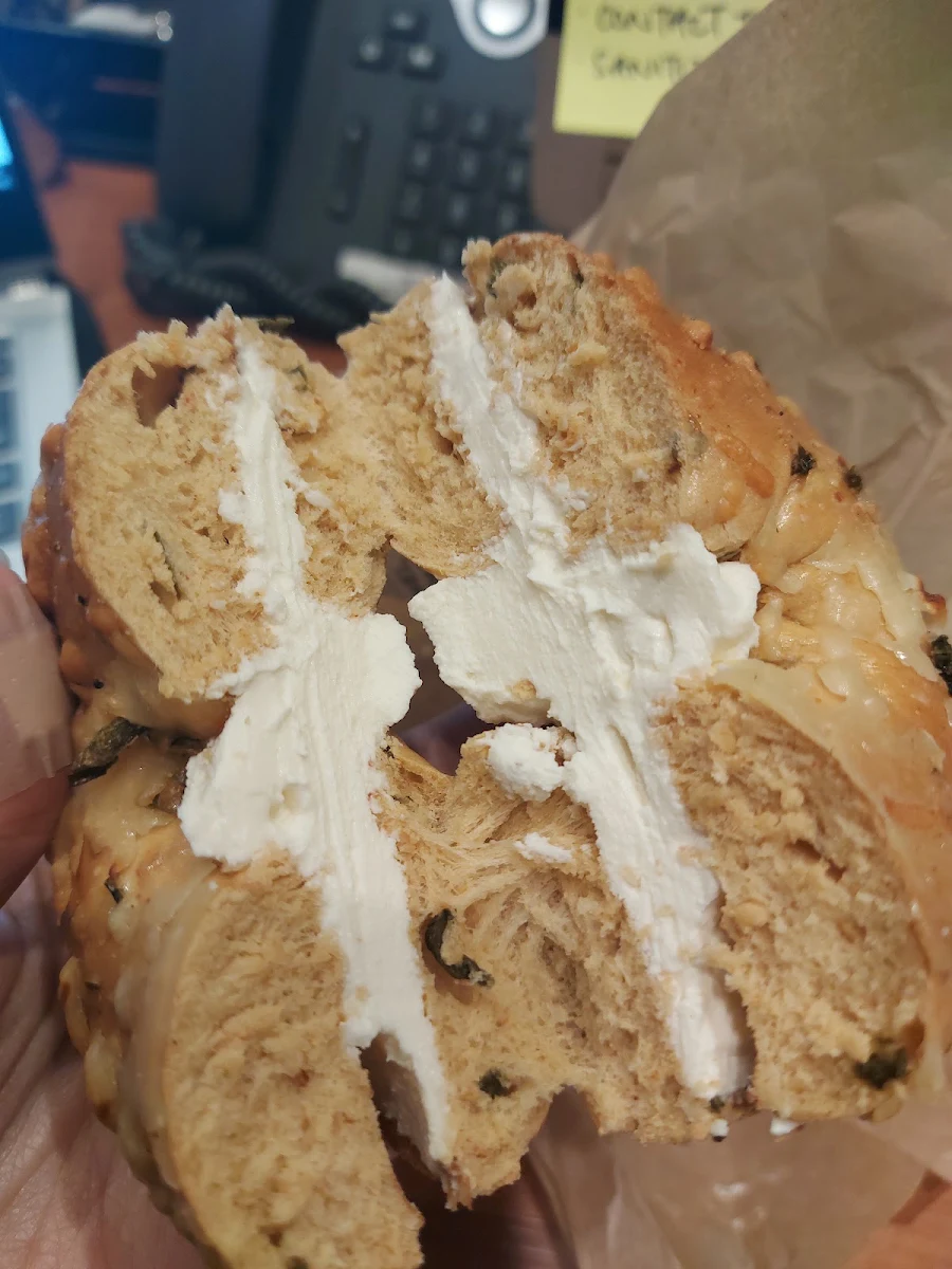 Jalapeno Mozzarella Bagel with Cream Cheese