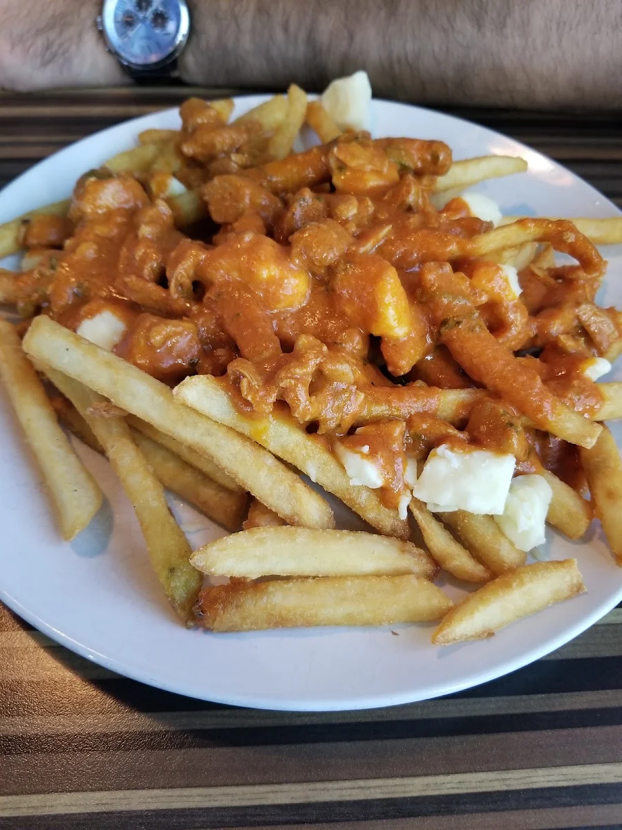 Butter Chicken Poutine