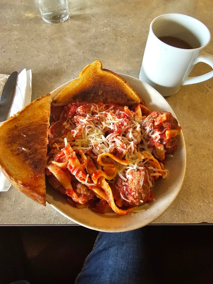 Fettuccine Alfredo Lunch