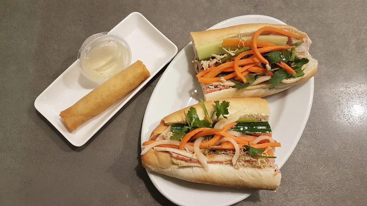 Banh MI Poulet Émietté