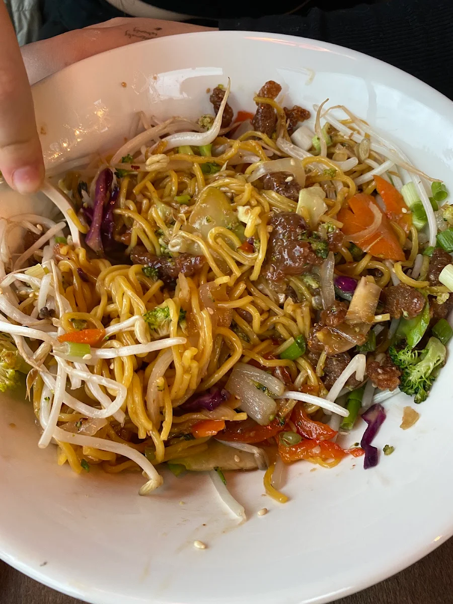 Ginger Beef Chow Mein