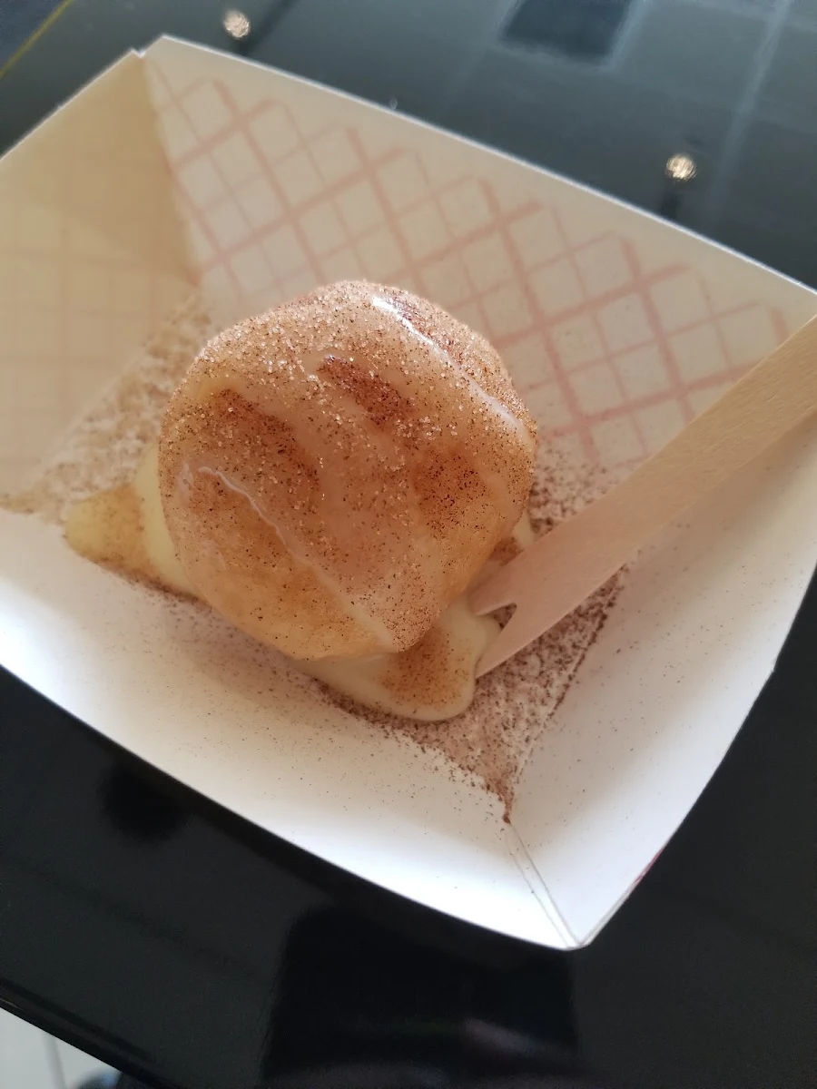 Cinnamon Sugar Loukoumades