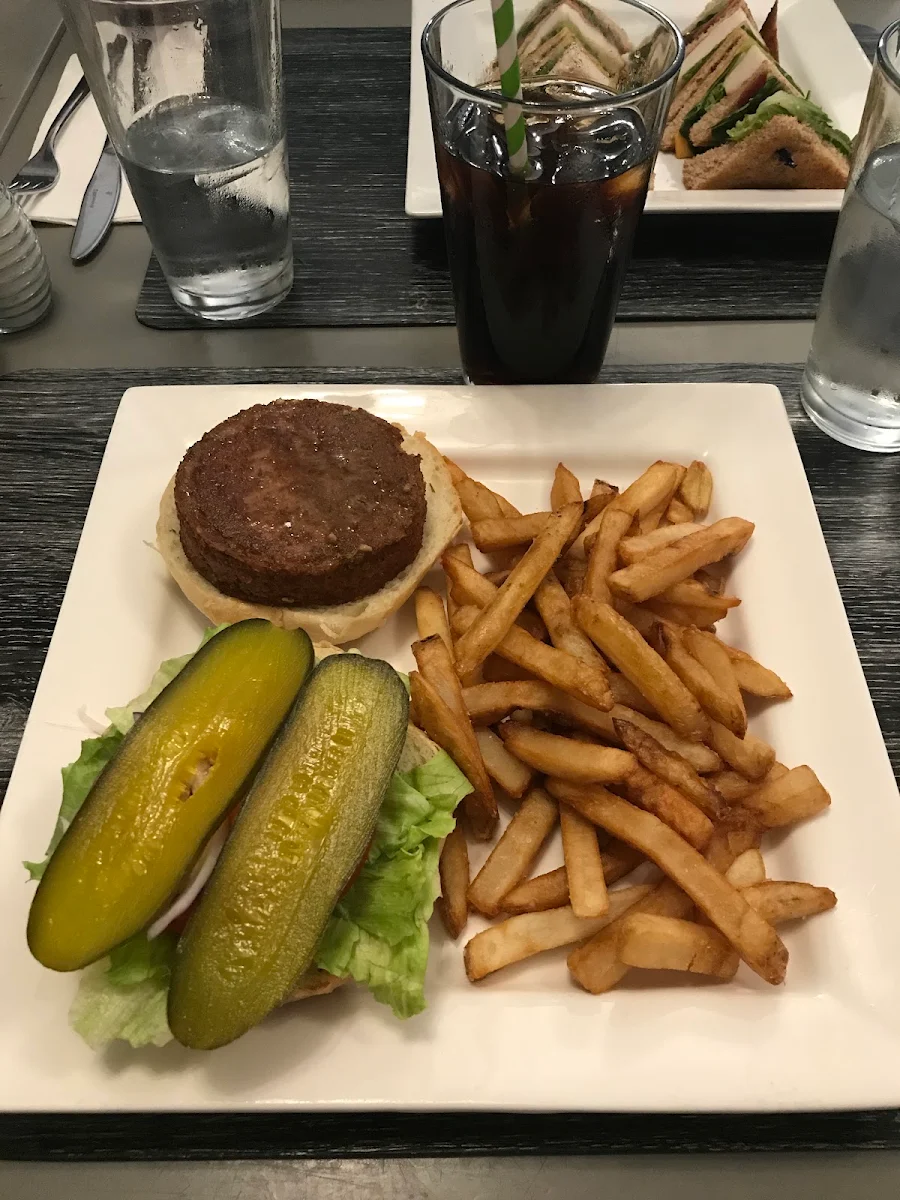 Vegan Burger & Fries