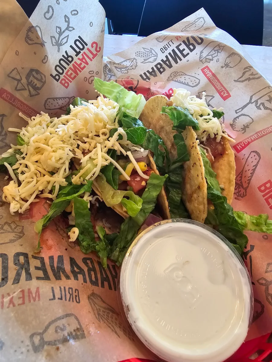 3 Tacos 3 Tacos