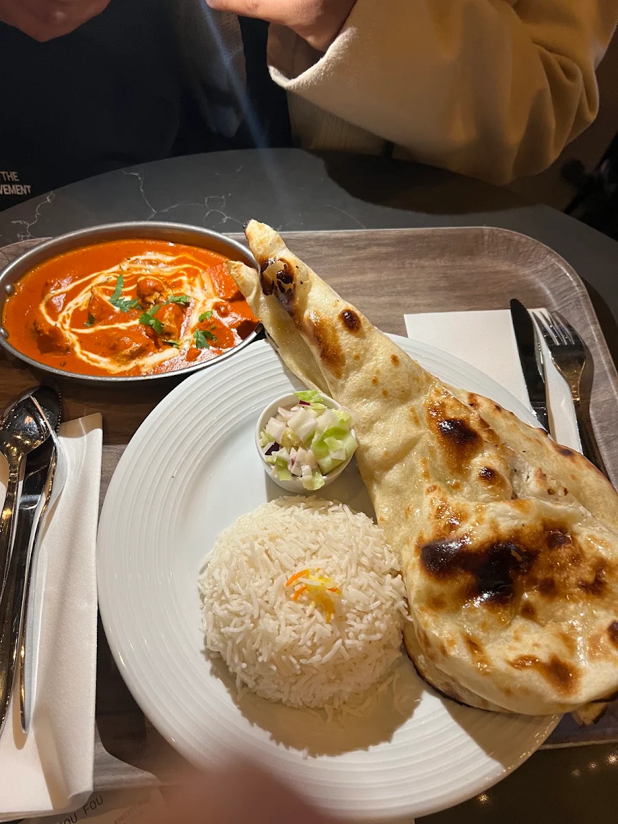 Buttered Chicken with Garlic Naan