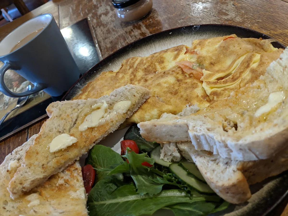 Veggie Omelette with Toast and Coffee