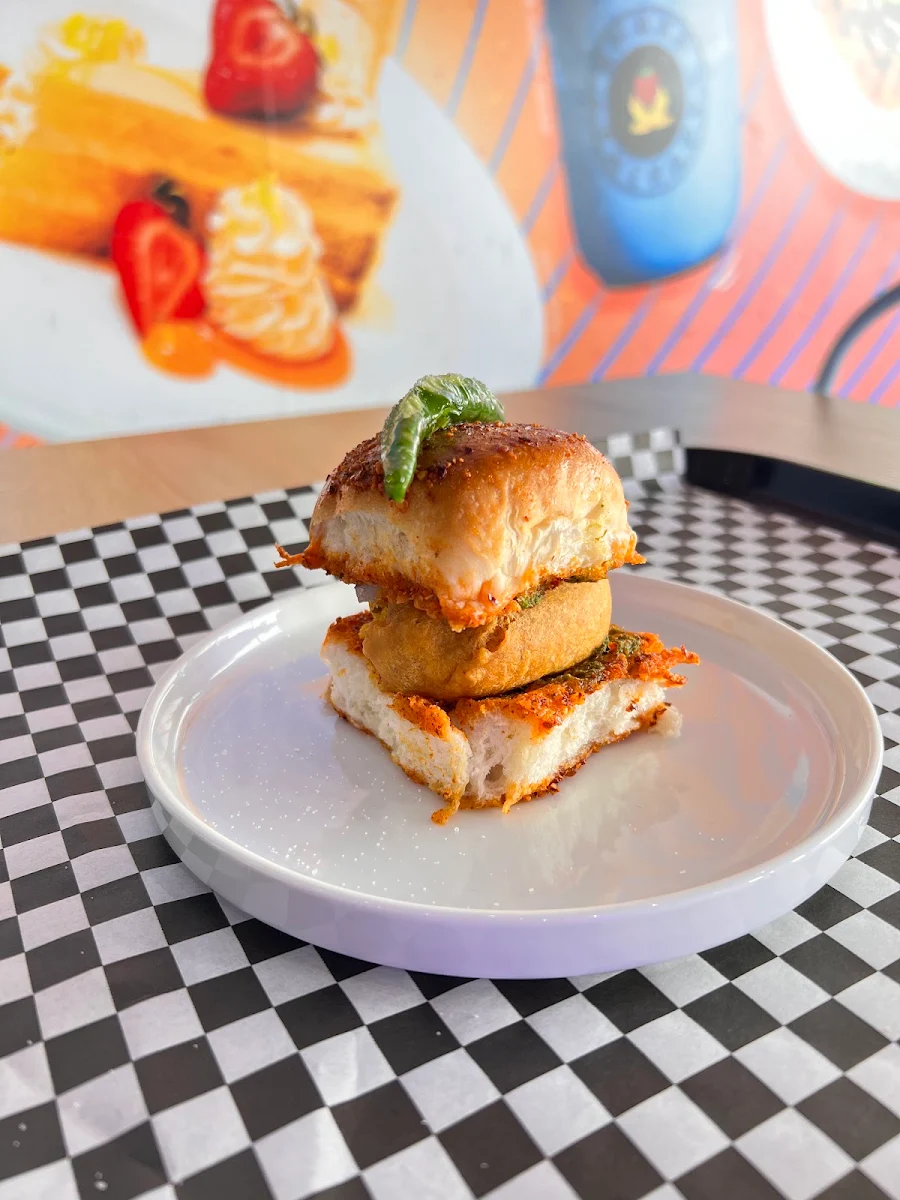 Butter Masala Vada Pav