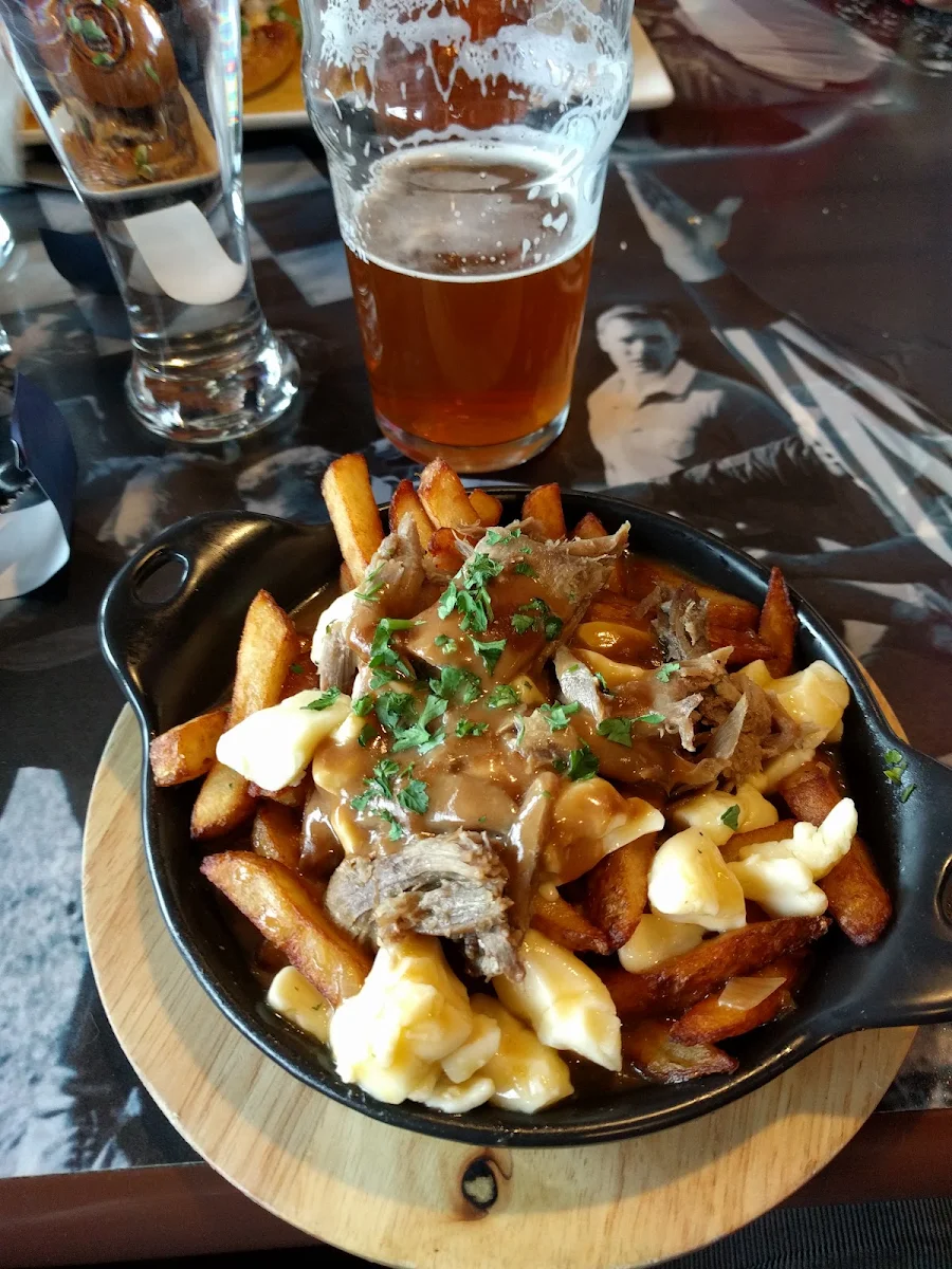 Poutine with Pulled Pork