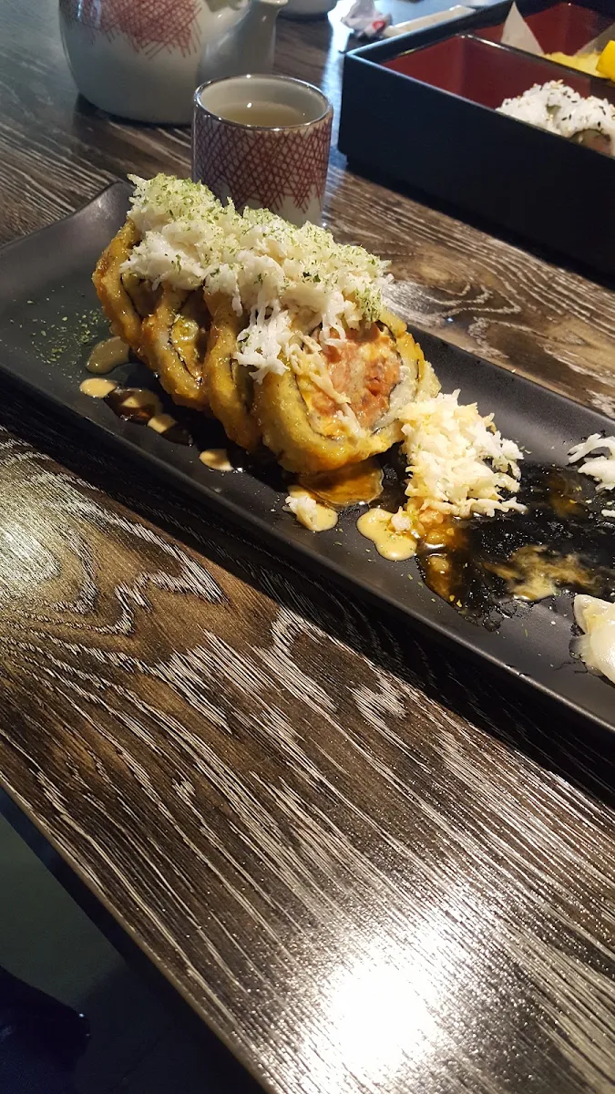 Crispy Salmon Roll