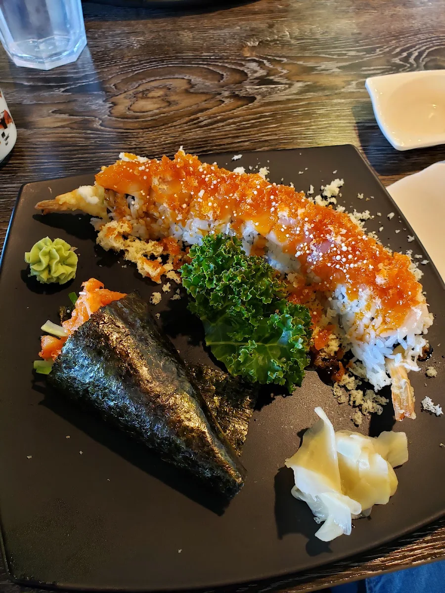 Spicy Tuna Cone and Crunchy Roll
