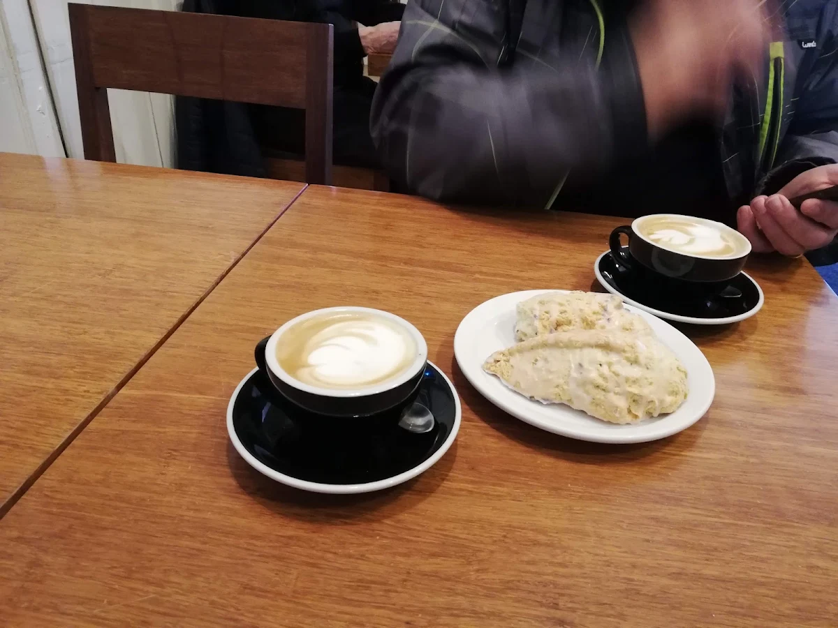 Cappuccino Con Biscottoni