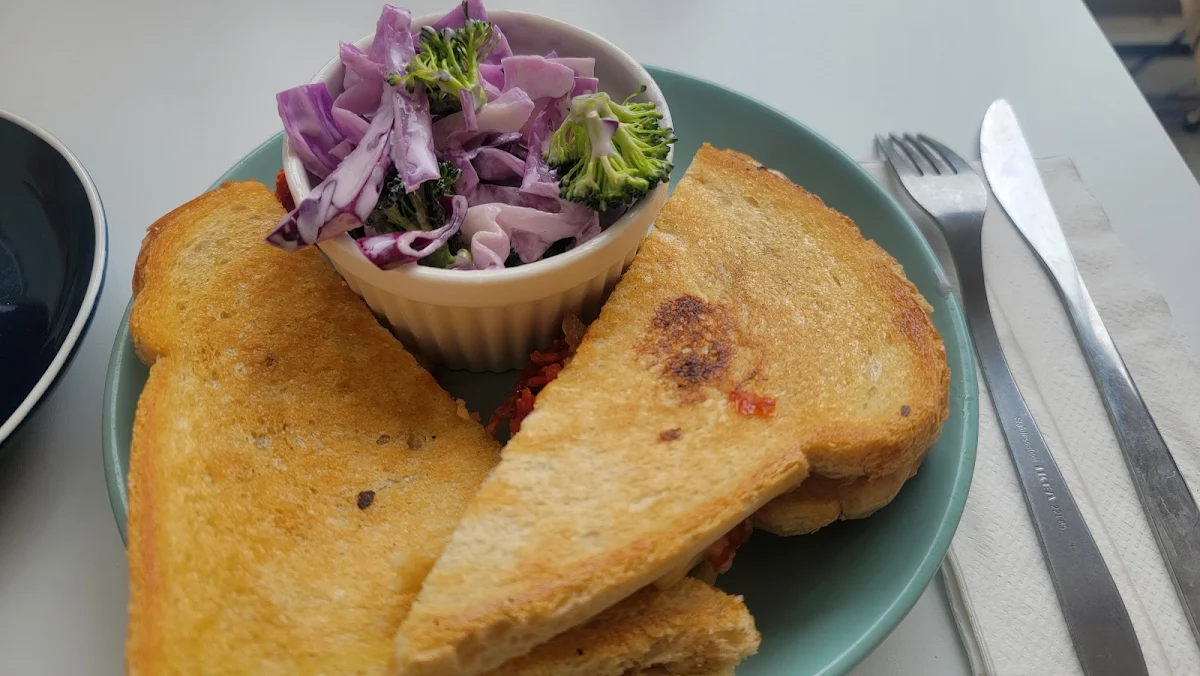 Grilled Cheese Cheddar Oignons