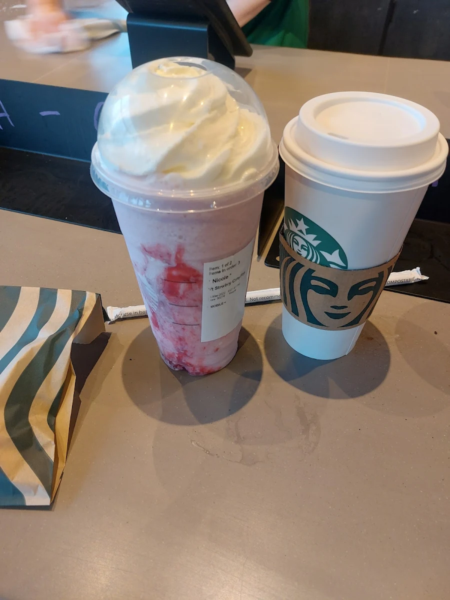 Strawberry Crème Frappuccino Blended Beverage