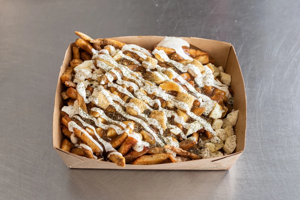 Coney Poutine, POUTINERIE - 445 HODDER AVENUE