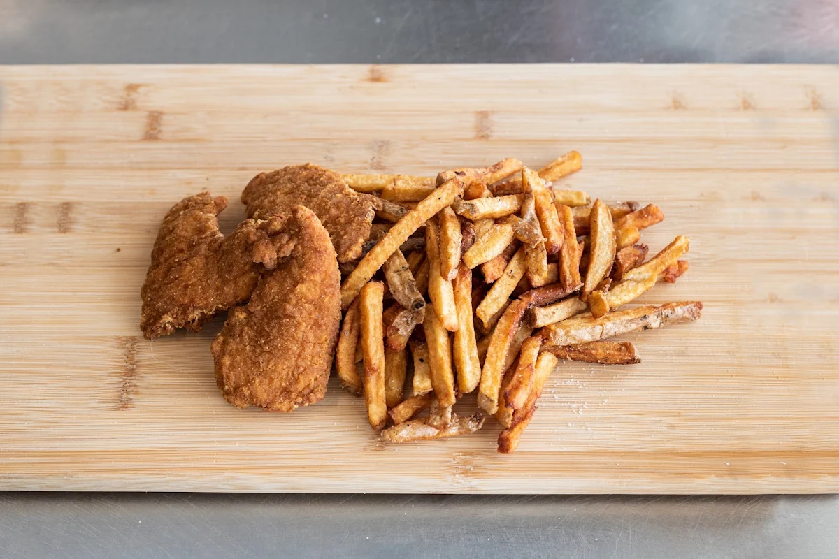 Highlights, POUTINERIE - 445 HODDER AVENUE