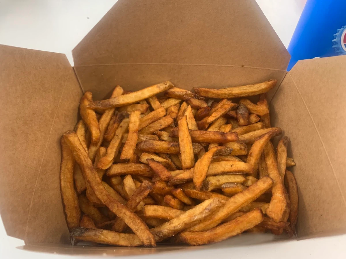 Highlights, POUTINERIE - 445 HODDER AVENUE