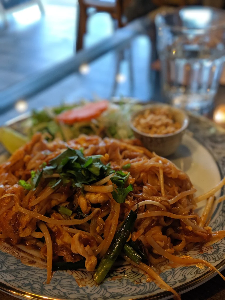 Special Pad Thai Chicken