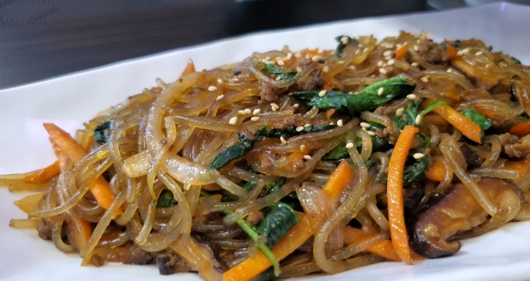 Stir-Fried Glass Noodles with Beef and Veg