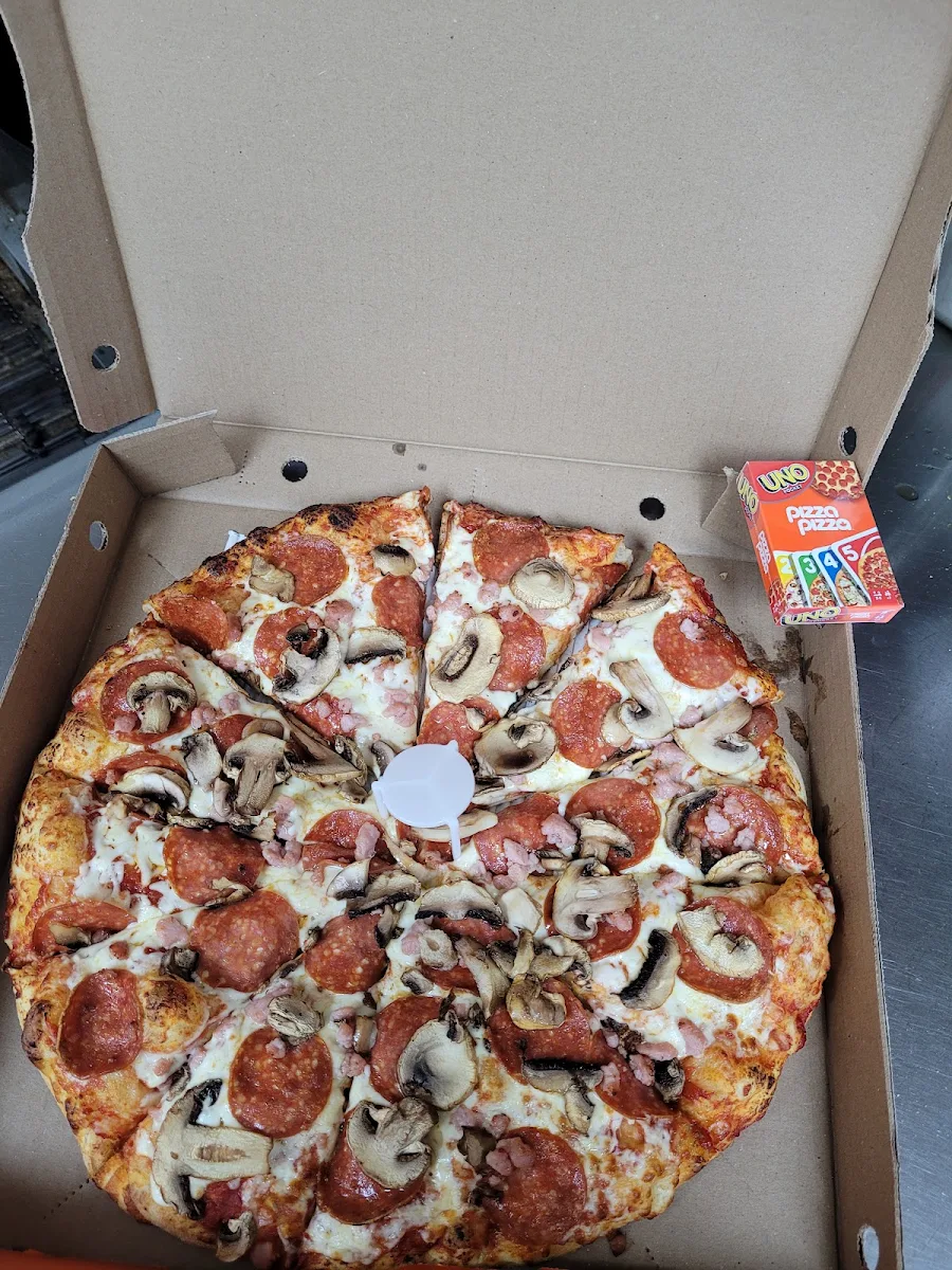 Canadian Pizza