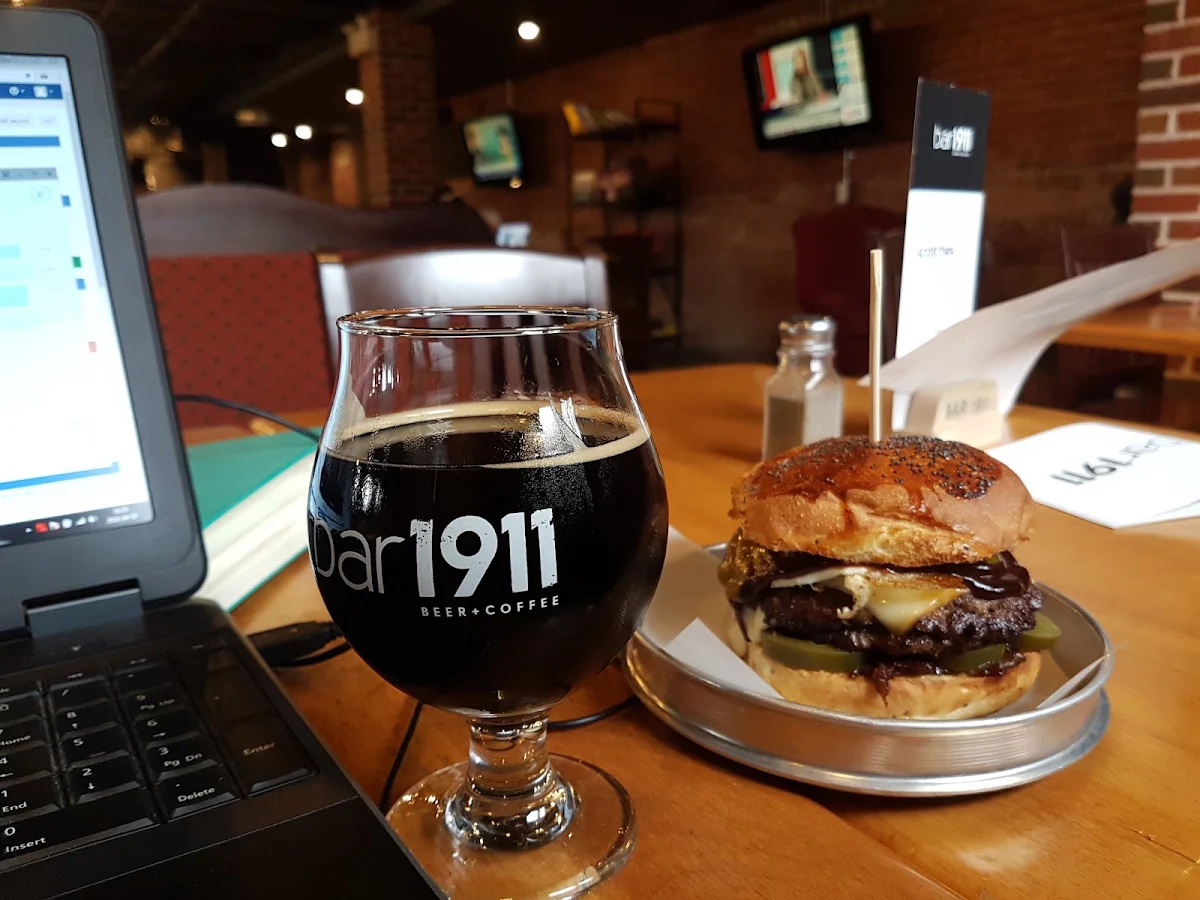 Pei Burger Love