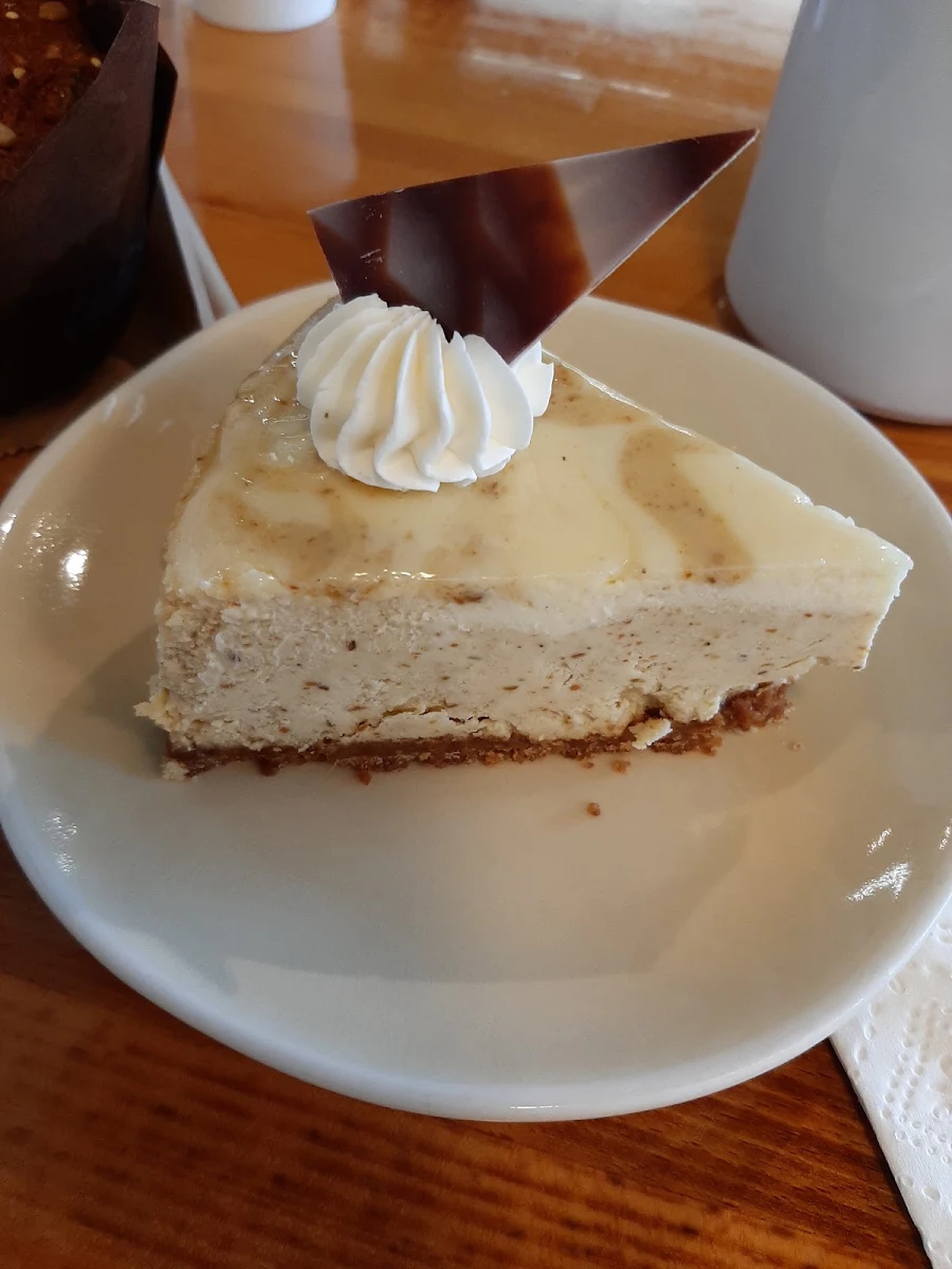Pistachio Cheese Cake Slice