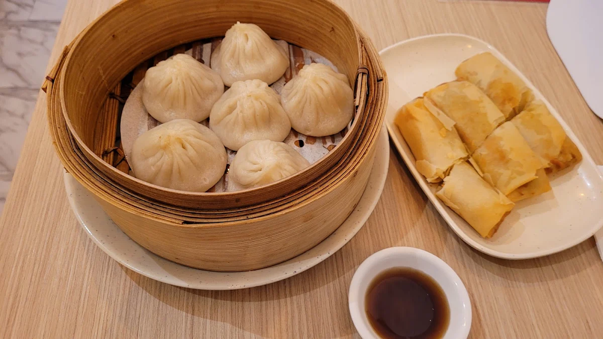 Xiao Long Bao Spring Roll Pork Vegetarian